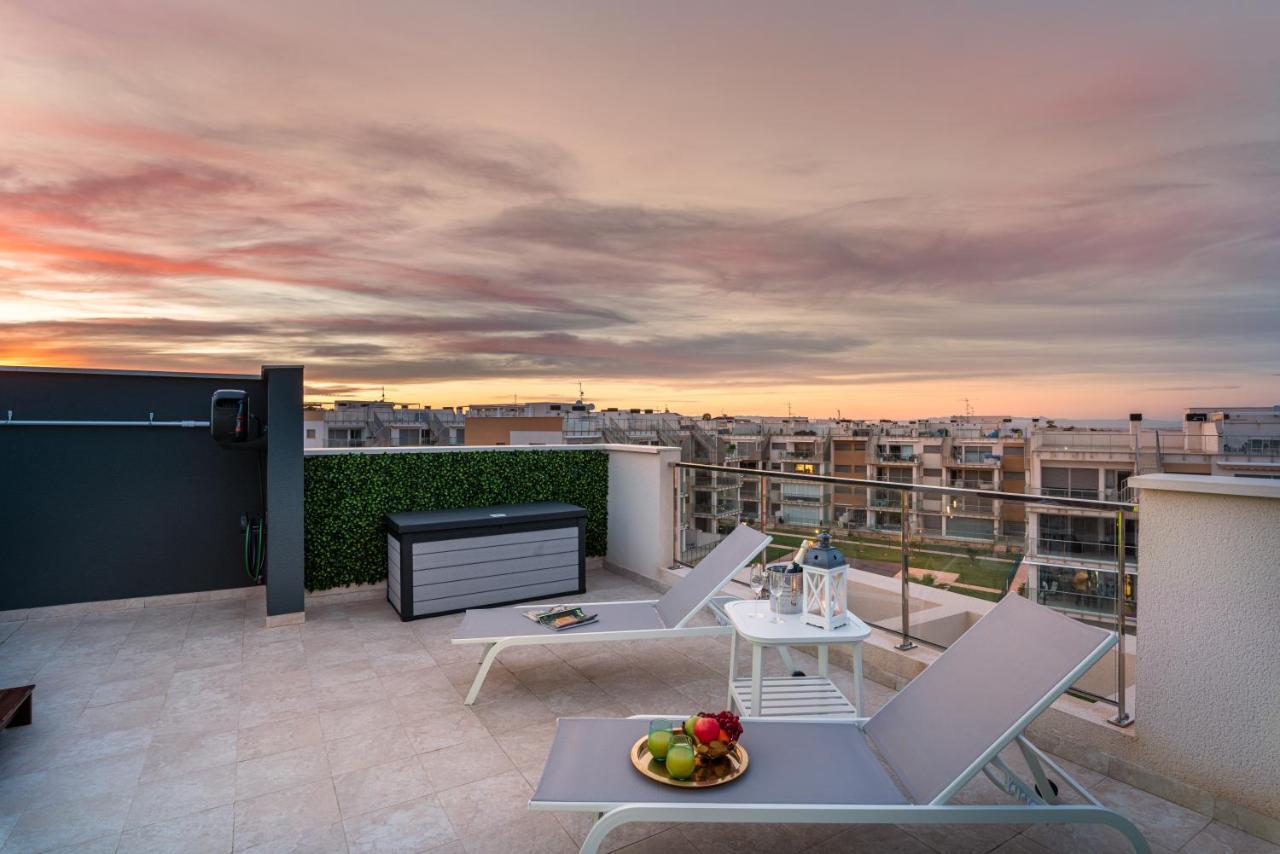 La Zenia Cocoon - Luxury Penthouse With Jacuzzi, 2 Pools, Indoor Heated Pool, Sauna, Gym, Playstation Daire Dehesa de Campoamor  Dış mekan fotoğraf