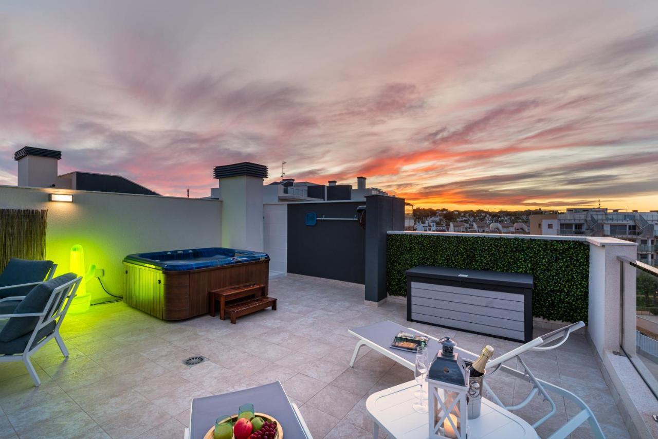 La Zenia Cocoon - Luxury Penthouse With Jacuzzi, 2 Pools, Indoor Heated Pool, Sauna, Gym, Playstation Daire Dehesa de Campoamor  Dış mekan fotoğraf